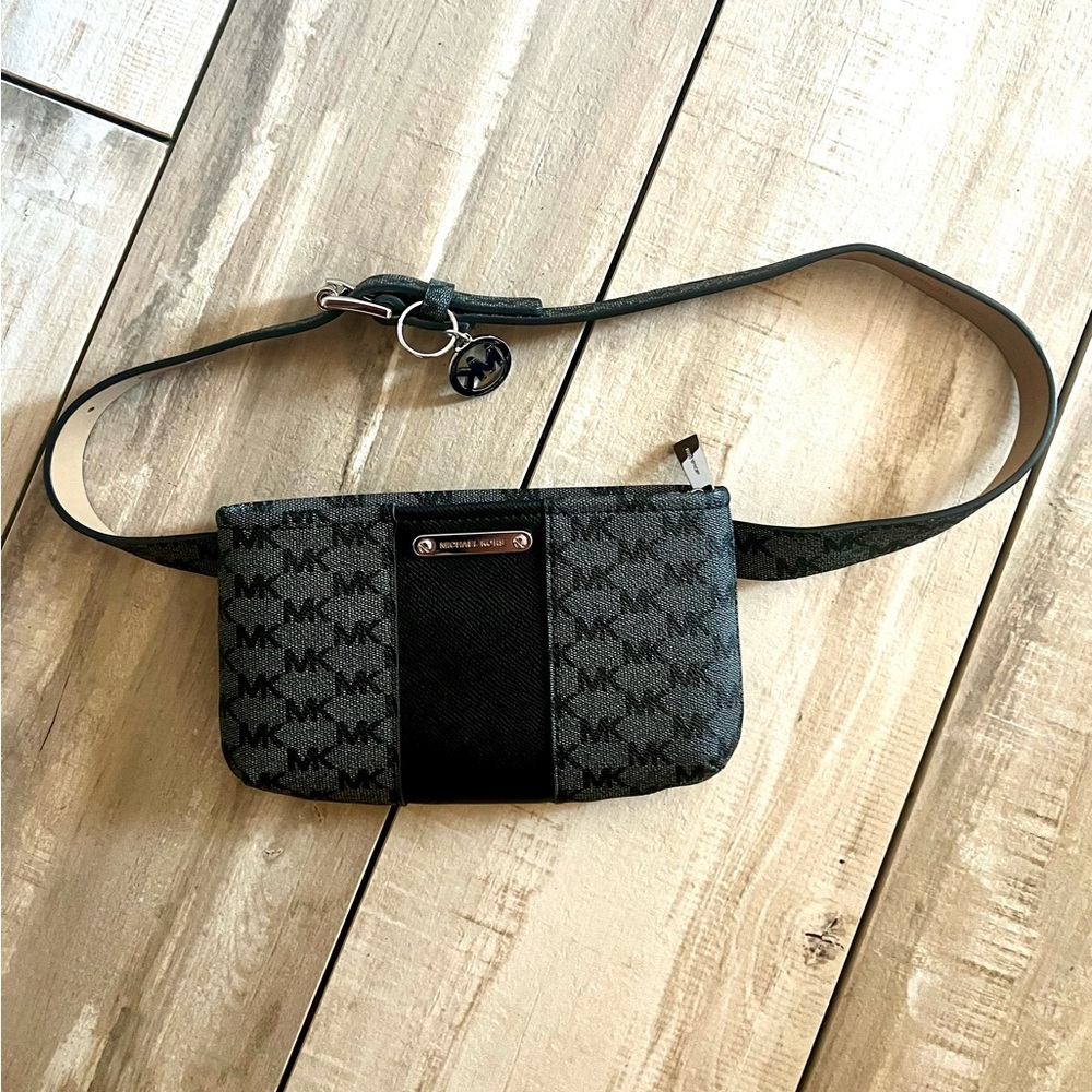 New without tags Michael Kora belt bag.